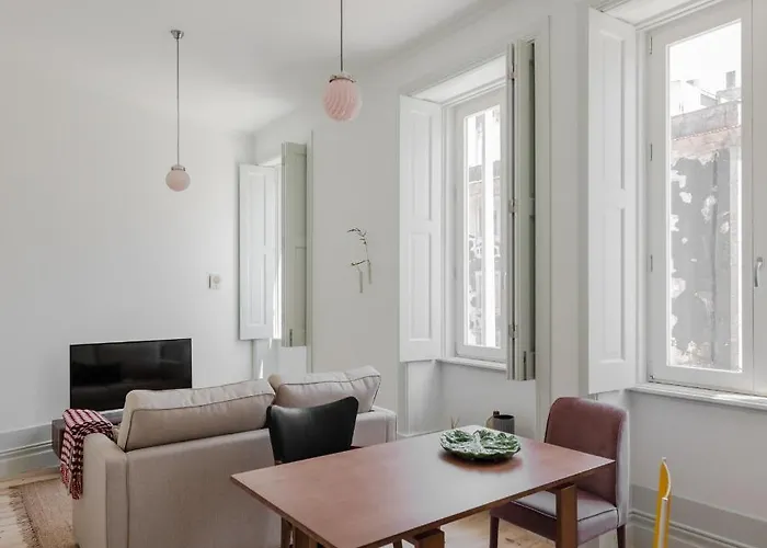 Charming Camões Apartment in Porto